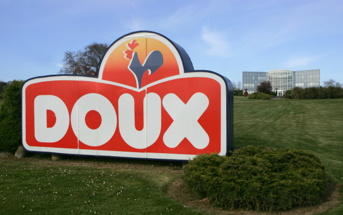 Le siège social du groupe finistérien Doux est basé à Châteaulin. 
