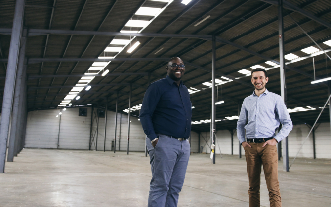 Grégory Louis et Clément Soulier, les cofondateurs de la start-up Entomo Farm, ont fait le choix d'installer leur site industriel à Libourne en 2017