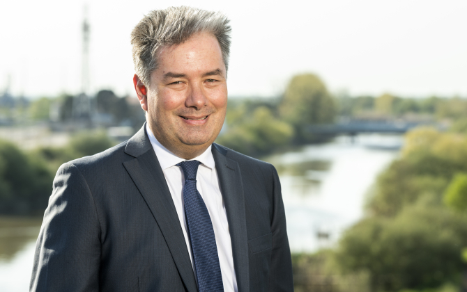 Lionel Olivier, directeur des centrales thermiques EDF de Cordemais (Loire-Atlantique) et du Havre (Seine-Maritime), planche sur un combustible alternatif au charbon.