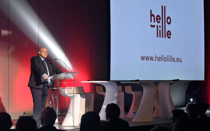Damien Castelain a dévoilé "Hello Lille", la nouvelle marque territoriale lilloise, lors des premières Rencontres métropolitaines de l'économie, le 15 novembre. 
