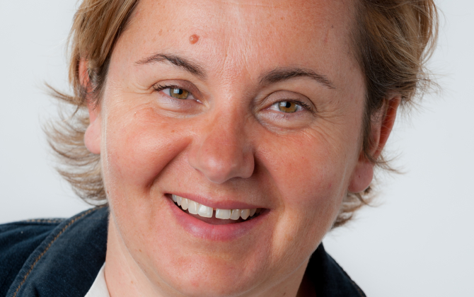 Carole Bourlon, responsable voile de compétition et composites au sein de Bretagne Développement Innovation