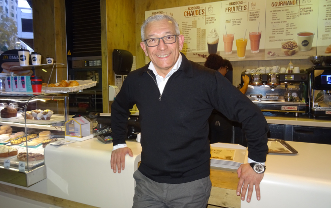 Mario Piromalli, au McDonald's Colombia de Rennes.