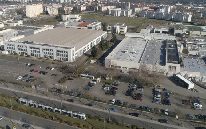 En attendant la probable construction d'une usine à Saint-Fons, Symbio s'apprête aussi à signer un bail pour occuper 5 000m² sur le site de Bosch à Vénissieux.
