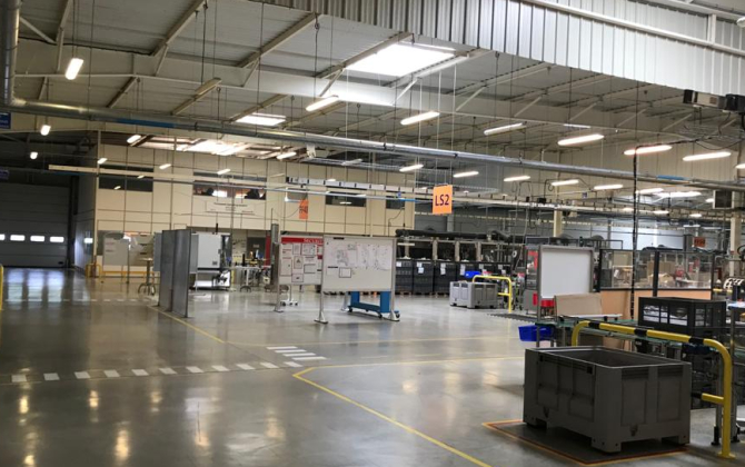 En octobre 2018, Honeywell ferme définitivement le site Spérian de Plaintel (Côtes-d'Armor). Une infime partie de la production est délocalisée en Tunisie. 90 % des équipements et des lignes, pour la plupart encore quasi neuves, sont envoyés à la ferraille.