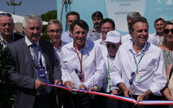 Le 21 juin 2018, les partenaires et soutiens du projet Hynovar inauguraient la première unité de distribution d'hydrogène "vert" sur le circuit automobile varois Paul Ricard. 