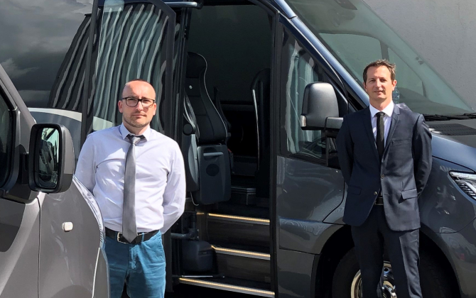 Maxime Guibon (GBN Transport) et William Lesaffre (Bretagne Limousine) font jouer les synergies entre leurs deux sociétés de transport pour répondre aux déplacements de chefs d'entreprises et dirigeants après le confinement.