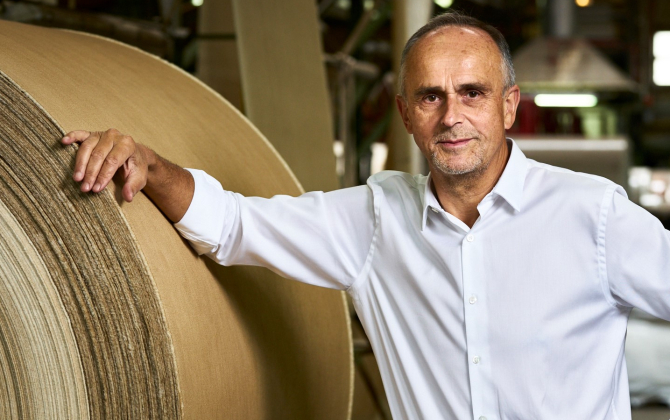 Pierre Schmitt est à la tête de quatre usines textiles en Alsace : Velcorex, Emanuel Lang, Philea, Tissage des Chaumes.