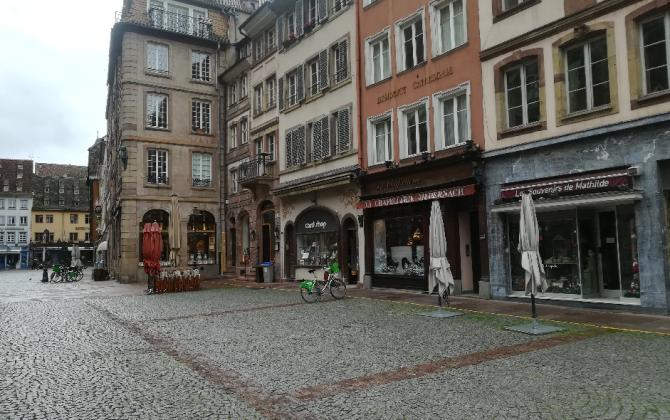 Centre-ville de Strasbourg vide pendant le confinement de novembre 2020