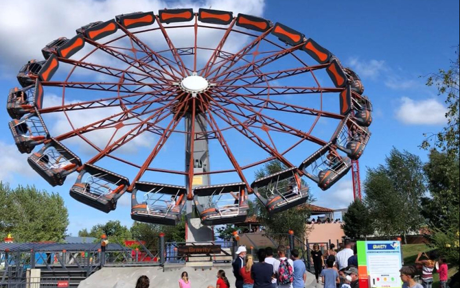 Le parc d'attractions Kingoland attire en moyenne 125 000 visiteurs chaque année. 
