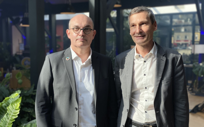 Loïc Hénaff et Malo Bouëssel du Bourg, président et directeur de Produit en Bretagne étaient à La Gacilly, chez Yves Rocher, pour l’assemblée générale 2021 de l’association.