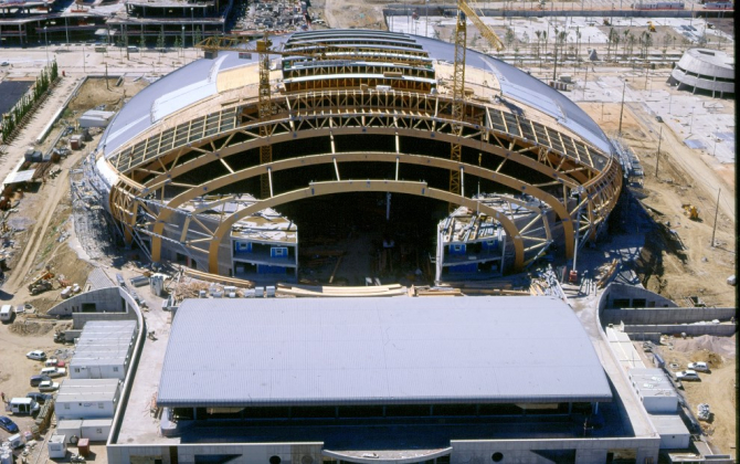 La charpente du pavillon de l'Utopie à Lisbonne (1998) et ses 150 m de portée est signée Weisrock.