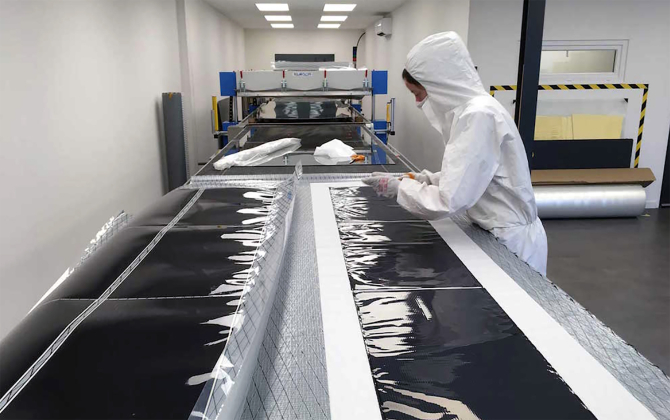 Solar Cloth System veut passer d’une production de ses textiles photovoltaïques de 10 m2 à 100 m2 par jour.
