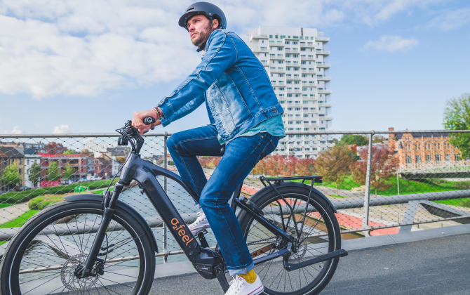 La Vie Cyclette propose la location de flottes de vélo de fonction, en remplacement d'une voiture.