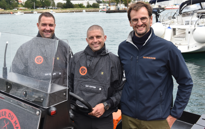Baptiste Bosser, Kieran Vantourout et Théo Moussion, associés dans le projet de bateau polyvalent et écologique Armen-500.