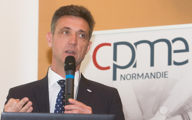"Cette rupture de contrat amène les entreprises sous-traitantes à placer des salariés en activité partielle", s’inquiète Xavier Prévost, président de la CPME Normandie.