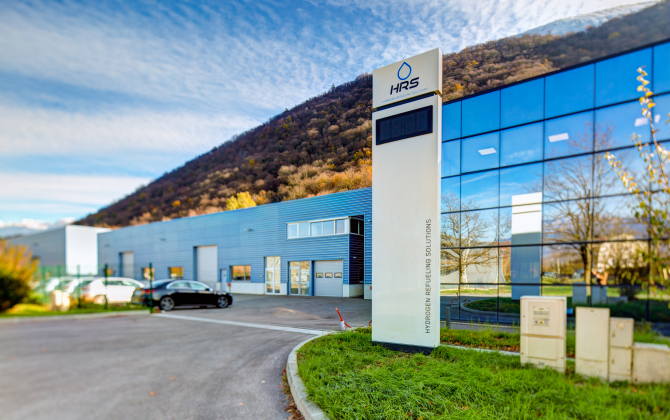 Installé au sud de Grenoble à Champ-sur-Drac, HRS conforte son implantation iséroise en faisant construire sa future usine à Champagnier, à proximité de son siège social actuel.