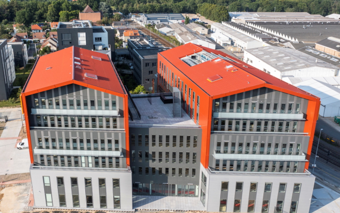 Immeuble d’Orange à Nantes, nouveau siège régional implanté dans le quartier Haluchère Batignolles.