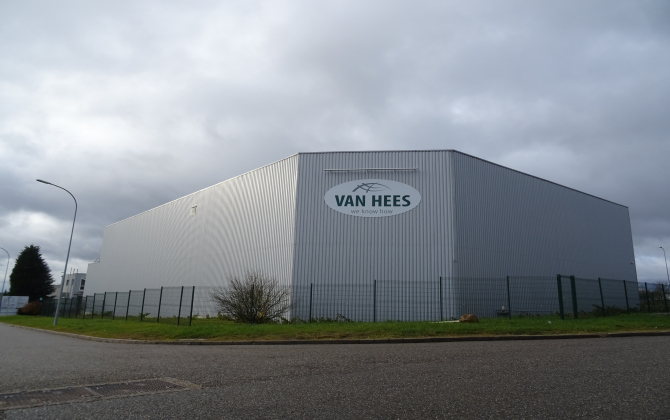 L'usine Van Hees de Forbach compte 90 salariés. Avec ce projet d'agrandissement, 12 emplois supplémentaires sont annoncés.