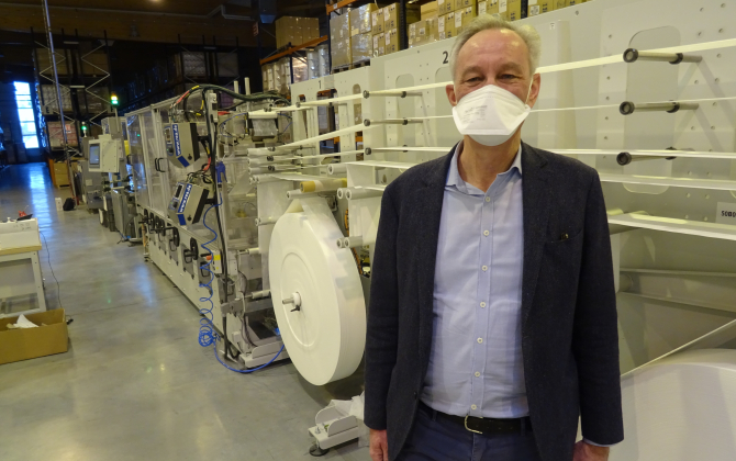 Le directeur commercial et marketing de Fackelmann France Philippe Bothier a pour objectif de produire 15 millions de masques FFP2 en 2022, contre 10 millions en 2021.