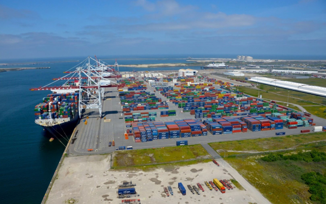 Malgré les difficultés liées au Covid et à la mise en oeuvre du Brexit, le port de Dunkerque a connu un trafic en hausse en 2021.
