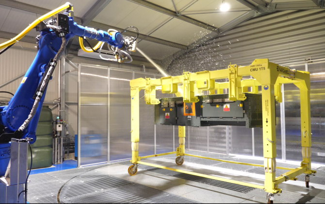 À Mauléon-Licharre, Elkar a développé un robot pour Alstom afin d’effectuer des tests automatisés d’étanchéité des coffres de traction des trains.