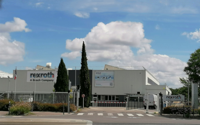 À Vénissieux, le siège français de l’allemand Bosch Rexroth ont mise plus que jamais sur l'innovation  pour accompagner la décarbonation des industries et des marchés de la mobilité hors route.