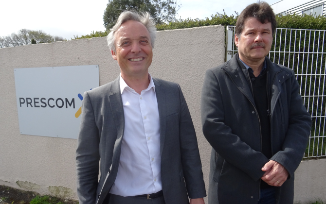 Erik Leroy (à gauche) est à la tête de Prescom, dont le centre de R & D, dirigé par Edmond Le Com, se situe à Lannion.