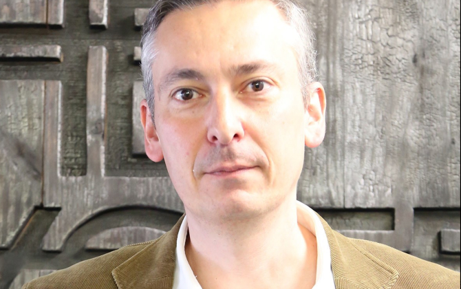 Hacene Lahreche, directeur innovation et connectivité à la direction numérique du Groupe SNCF.