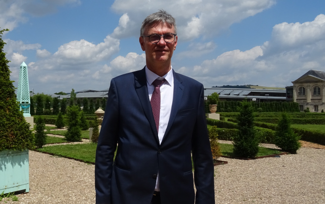 Thierry Ledrich, président de la Fédération des travaux publics en Lorraine, dans les jardins de l’Abbaye des Prémontrés (Pont-à-Mousson) où se sont déroulées les Assises du TP le 16 juin 2022.