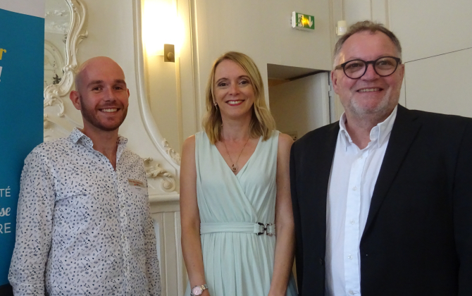 La directrice de Réseau Entreprendre Lorraine, Sophie Tourscher, est entourée de Patrick Zagel (à droite, le président du Réseau, et Pierre Thenot, dirigeant de Henoo et lauréat 2020.