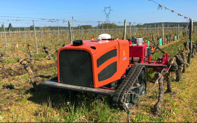 La commercialisation du robot agricole autonome CEOL développé par Agreenculture sera lancée en 2023.
