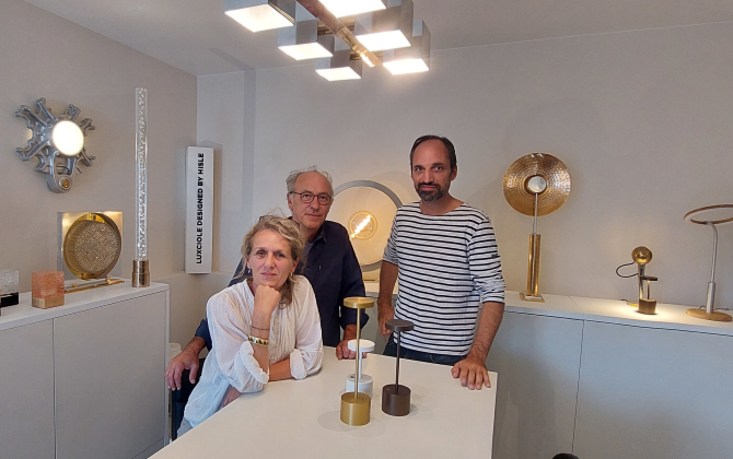 Marie de Foucauld, Hervé Isle de Beauchaine et Julien Ponsoye, dirigeants et associés d’Hisle, ont choisi Vannes pour poursuivre l’essor de leur entreprise de luminaires de luxe.