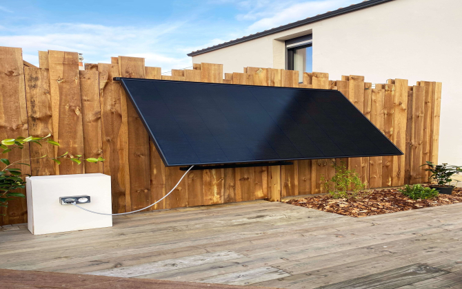Sunology Play est une station solaire prête à l'emploi.