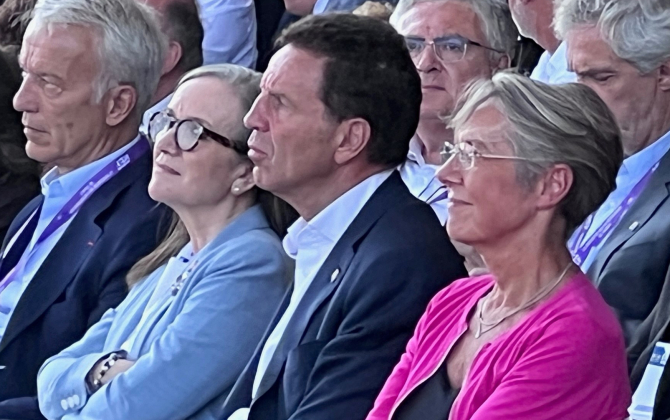 Geoffroy Roux de Bézieux, président du Medef, et la Première ministre Élisabeth Borne à la REF 2022.