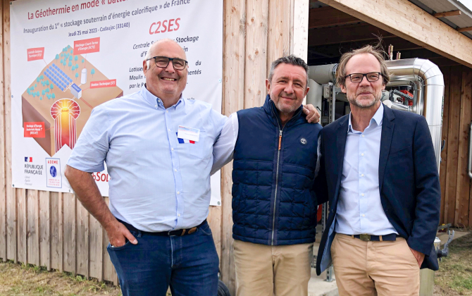 Pascal Danthony, Antoine Darocha et Hervé Lautrette, les trois associés d’AbSolar, savourent l’inauguration de leur démonstrateur à Cadaujac.