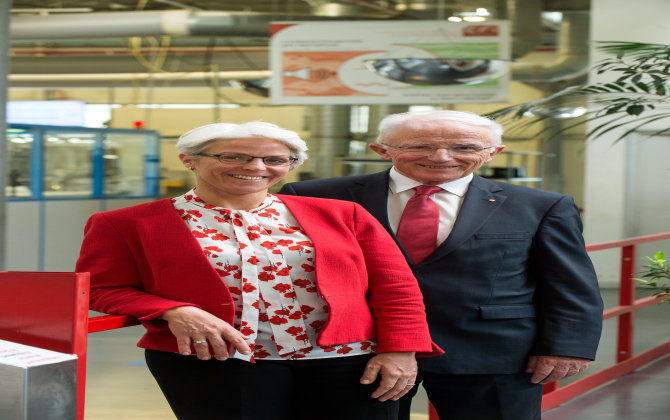 Patrick Thollin ancien dirigeant et sa fille Béatrice Schmidt-Thollin, nommée P.-D.G. de Efi Automotiv en juillet 2020.