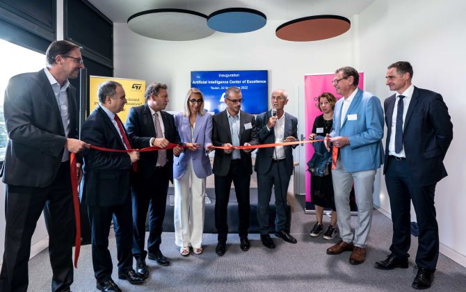 Élus et représentants de l’écosystème toulonnais étaient présents pour l’inauguration du nouveau STMicroelectronics à Toulon.