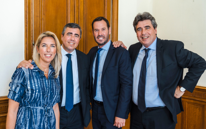 Cédric Forman, au centre, entouré de Marie-Eva, Nicolas et Bertrand Swaton, les dirigeants d'Eurosud Swaton.