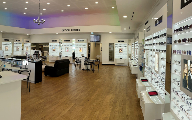 Un magasin Optical Center exploité par la SAS Juroma.