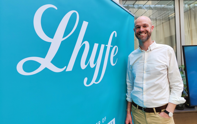 Mathieu Guesné, président directeur général de Lhyfe, lors du lancement en bourse de cette société de production d’hydrogène vert.