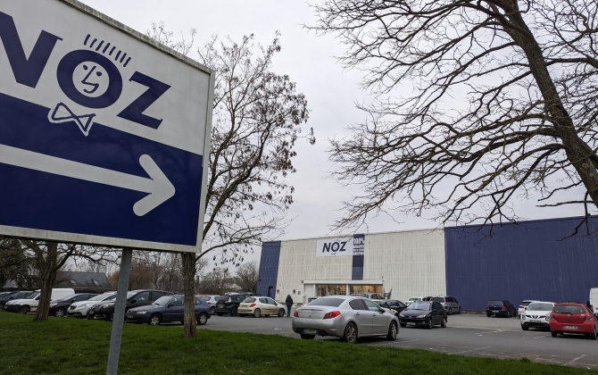 Après des fermetures en 2022, l’enseigne mayennaise de déstockage Noz reprend sa marche en avant et compte ouvrir vingt magasins par an.