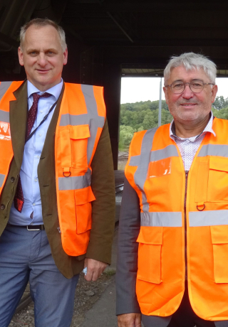 Christophe Huau (SNCF Réseau) et Denis Olivry, directeur de Cooperl Nutrition.