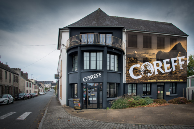 Installée à Carhaix depuis 2005, la brasserie Coreff se développe aujourd'hui aux quatre coins de la Bretagne historique.