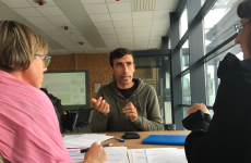 Nasire, 26 ans, est afghan. Il est arrivé en France il y a un an et va suivre le programme "Hope". 