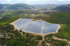 La levée de fonds de 15 millions d'euros doit permettre à Amarenco de développer ses capacités photovoltaïques au sol. Le groupe gère déjà plusieurs centrales de grande capacité, comme celle de La-Tour-sur-Orb dans l'Hérault.
