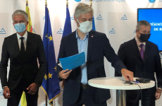 Présentation du plan de relance par Laurent Wauquiez, entouré des représentants des organisations patronales de la région.