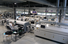 Les locaux automatisés d’EMS Proto, fabricant de cartes électroniques à Martillac (Gironde), vont passer de 2000 à 3500 mètres carrés grâce à un plan d’investissement de 2,4 M€.