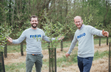 Nicolas Rohr et Frédéric Mugnier, cofondateurs de Faguo, s’engagent à planter un arbre pour chaque paire de chaussures vendue