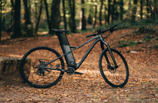 WhaTT a développé une technologie à double transmission pour le vélo à assistance électrique.