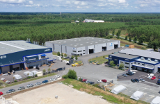 Les trois usines actuelles d’ECP et son siège à Saint-Jean- d’Illac (en bleu sur la photo) correspondent au global à 11 500 m² de site de production.